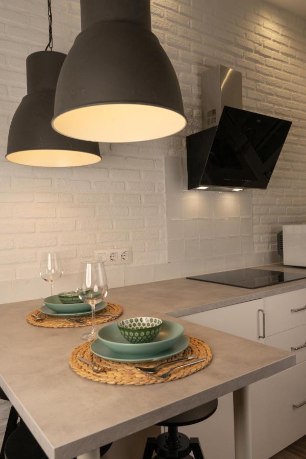 Apartsuite B&R Triana Arellano Sevilla Exteriör bild