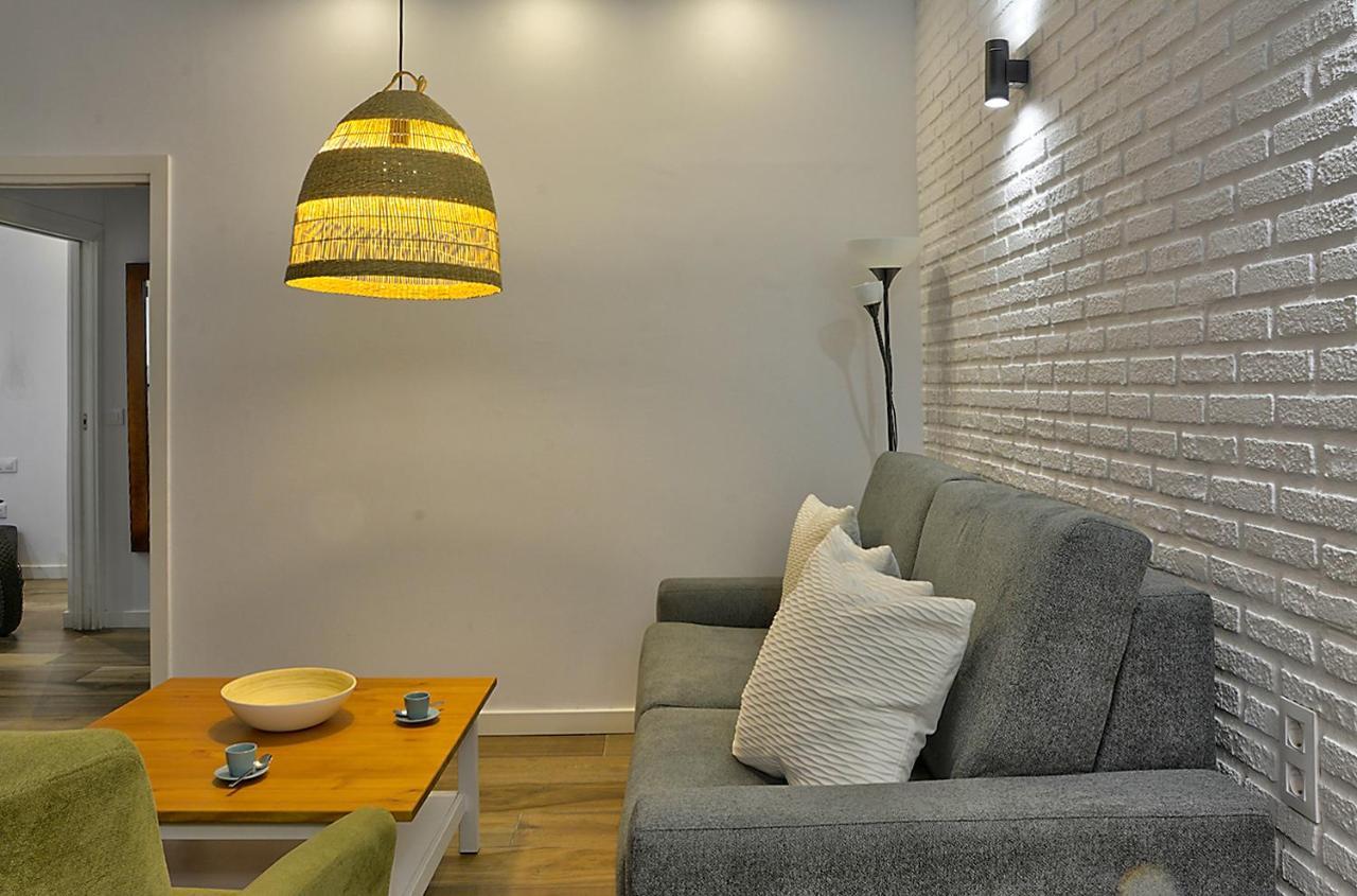 Apartsuite B&R Triana Arellano Sevilla Exteriör bild