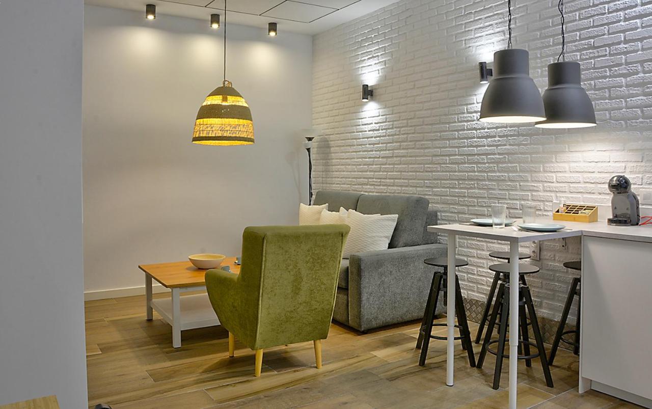 Apartsuite B&R Triana Arellano Sevilla Exteriör bild