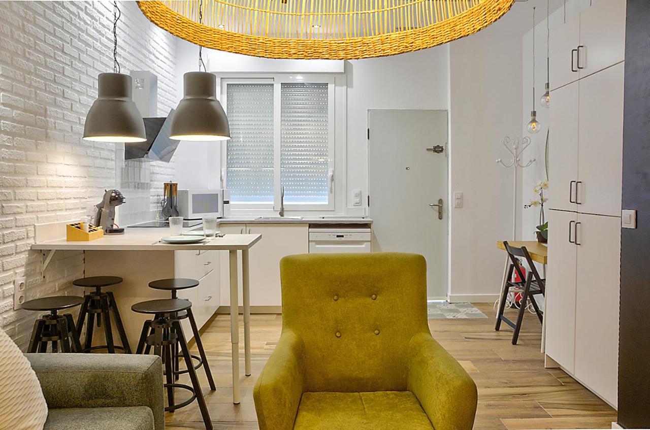 Apartsuite B&R Triana Arellano Sevilla Exteriör bild