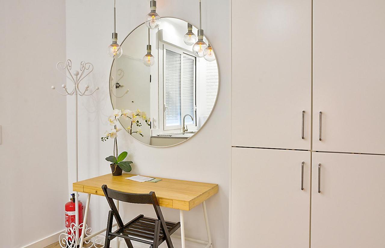 Apartsuite B&R Triana Arellano Sevilla Exteriör bild